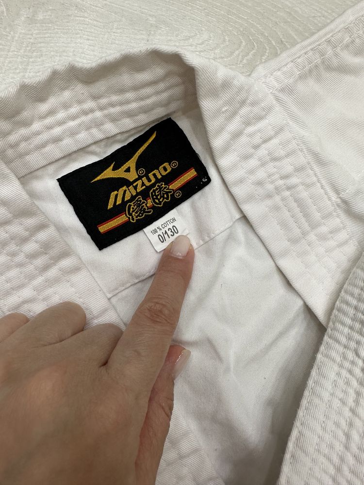Продам костюм для занятий каратэ