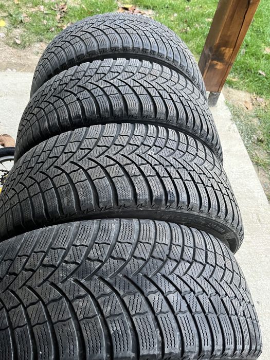 225 50 r17 - 300 lei setul