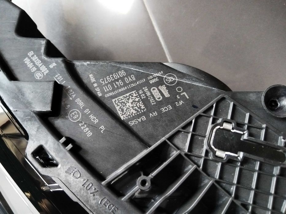НОВ Ляв Фар Комплект LED Audi A3 S3 8Y 2020- 8Y0941011