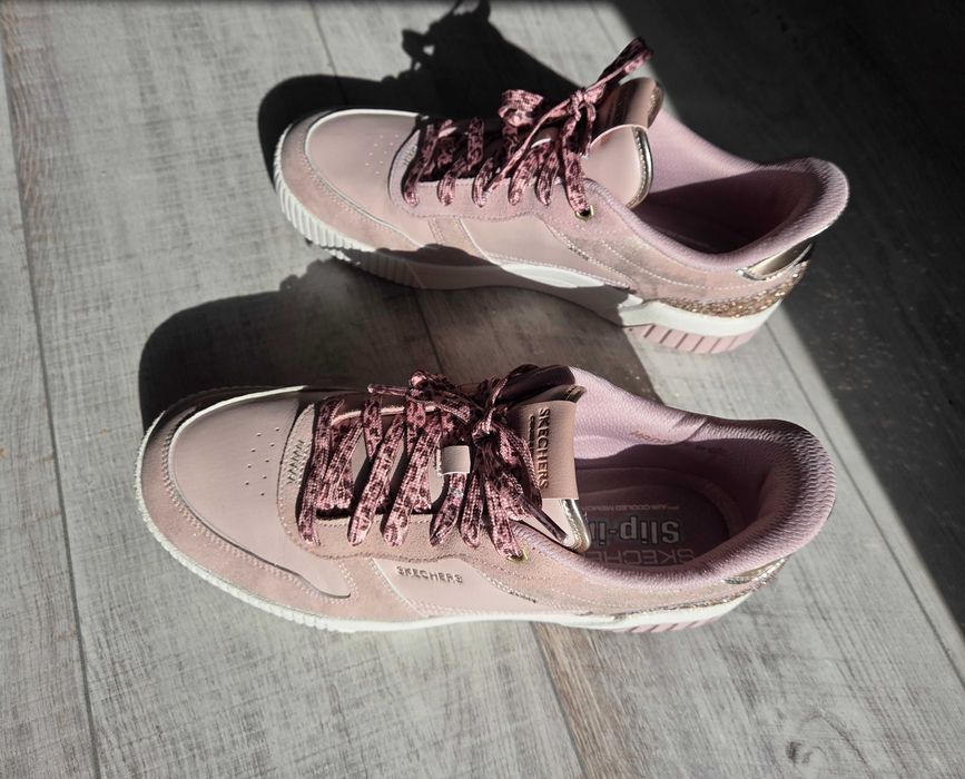 Skechers Radiant Roar Slip Ins