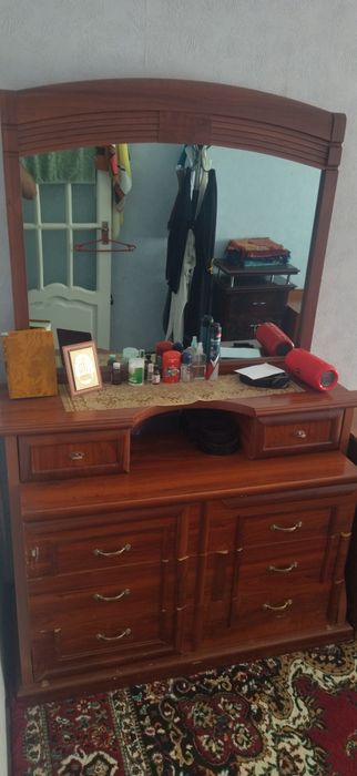 Придётся трюмо тумбочки