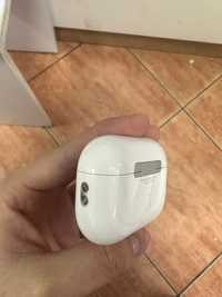 Продам оригинал кейс от Airpods pro 2