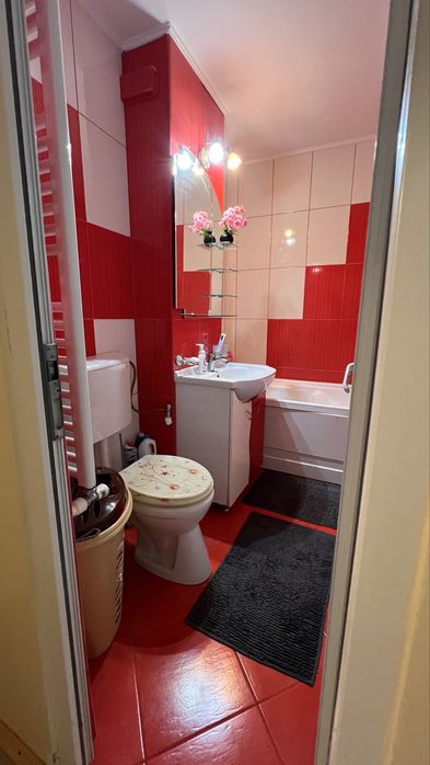 Apartament de vanzare, 3 camere, zona Eden