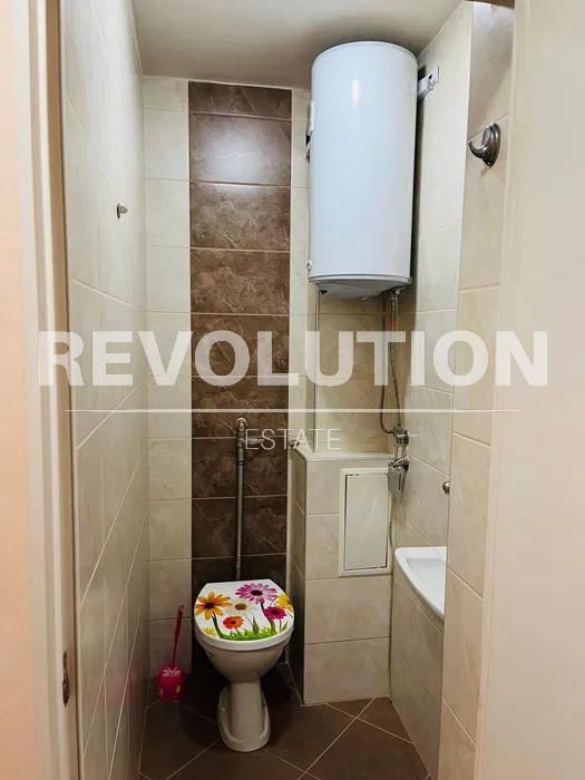 Дава се под наем Тристаен апартамент в Варна, ВИНС - 100 кв.м за 350 € - Снимка #9