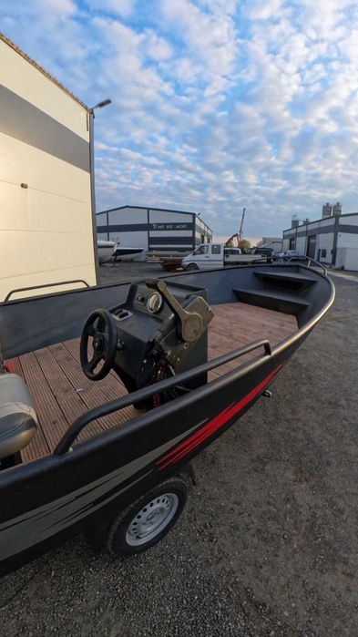 Barca aluminiu marca tabla