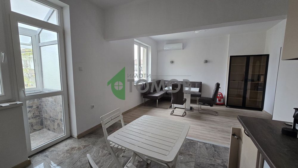 Дава се под наем Двустаен апартамент в Стара Загора, Център - 73 кв.м за 478.38 € - Снимка #2