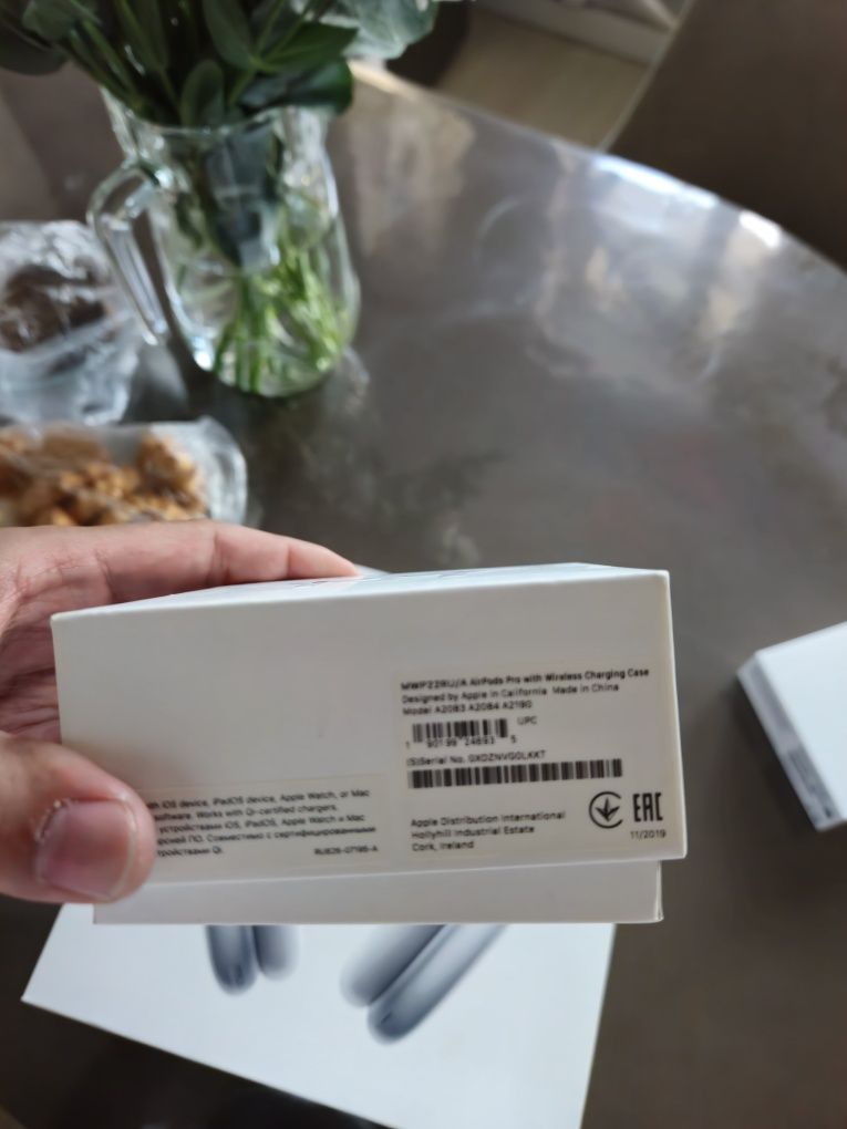 Коробки от наушников apple