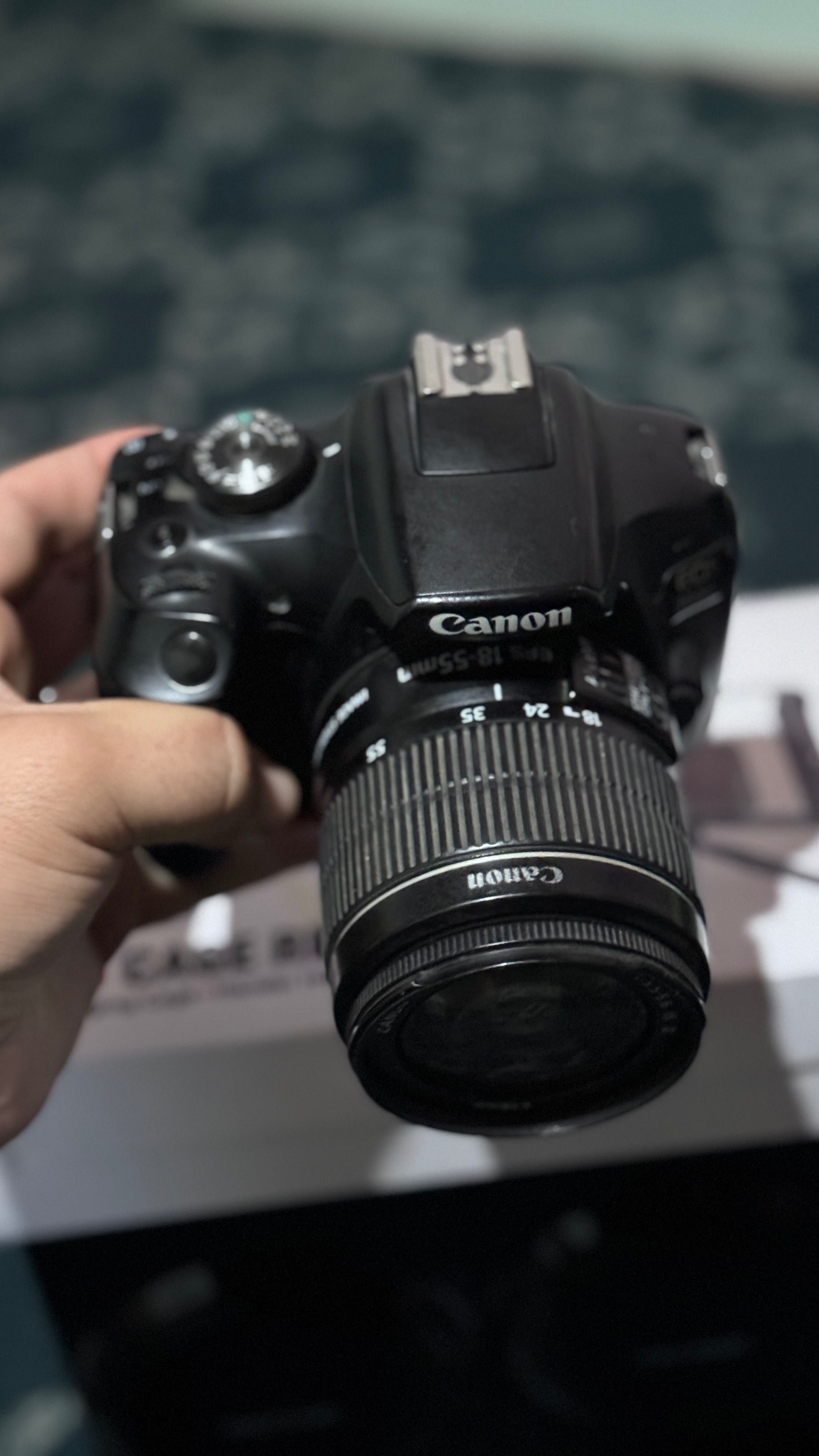 Фотоаппарат Canon EOS 2000D
