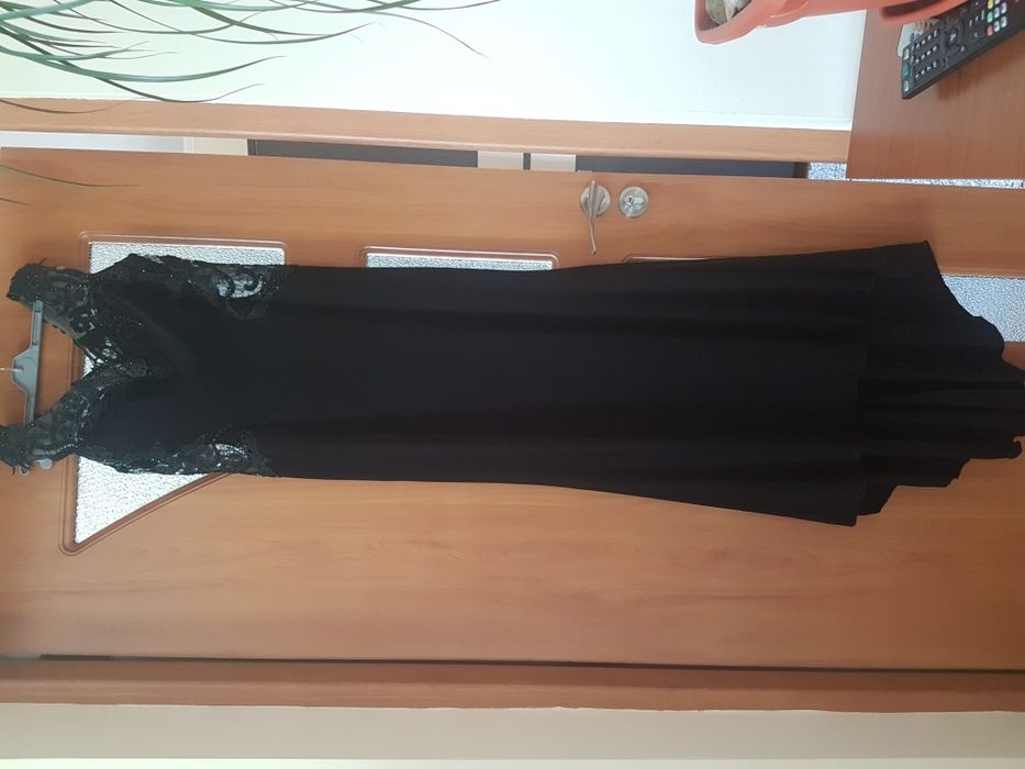 Rochie de seara cu broderie