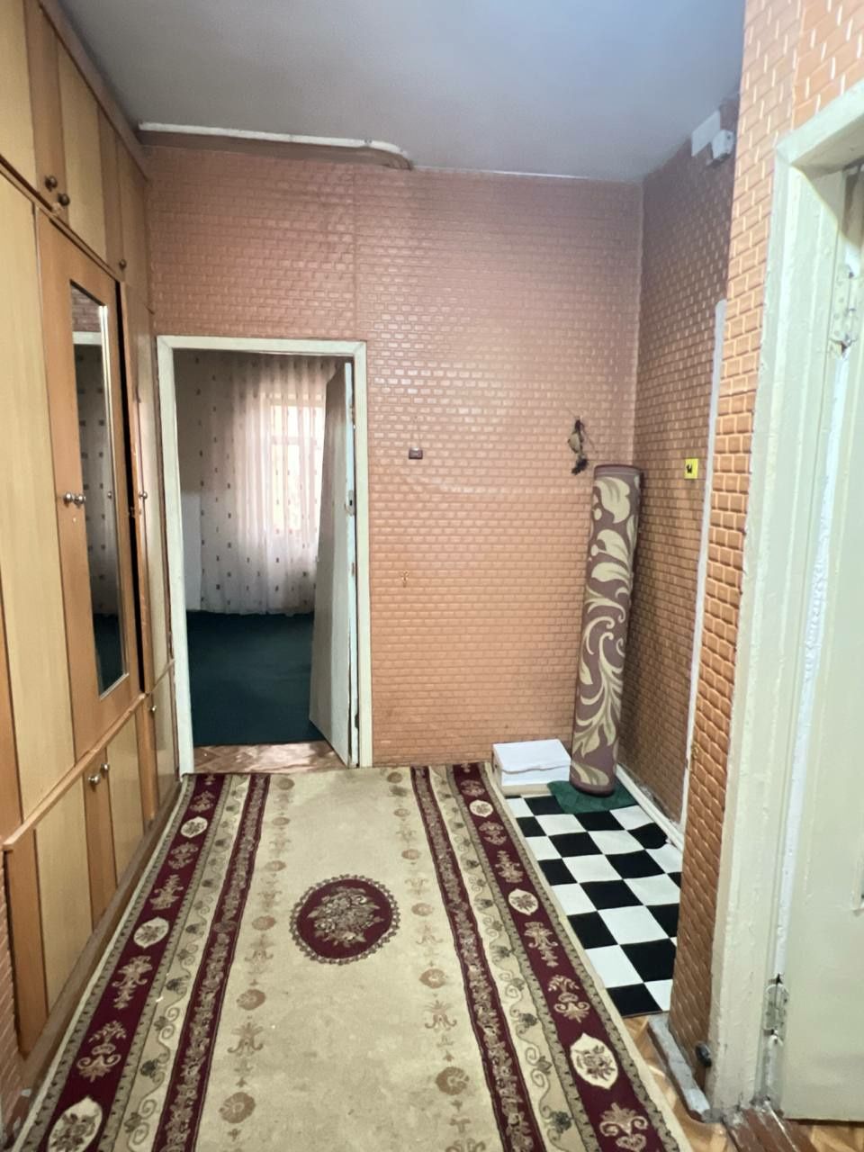 Квартира ижарага берилади.