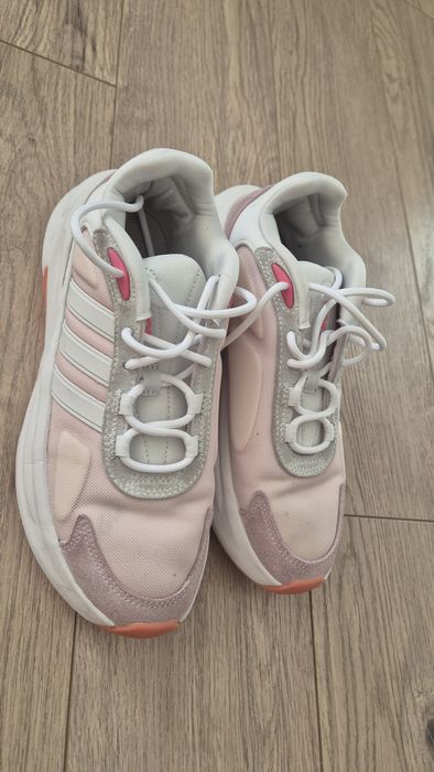 Маратонки ADIDAS  Ozelle