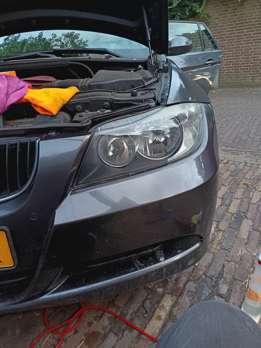 Пастиране и полиране на фарове и автомобили