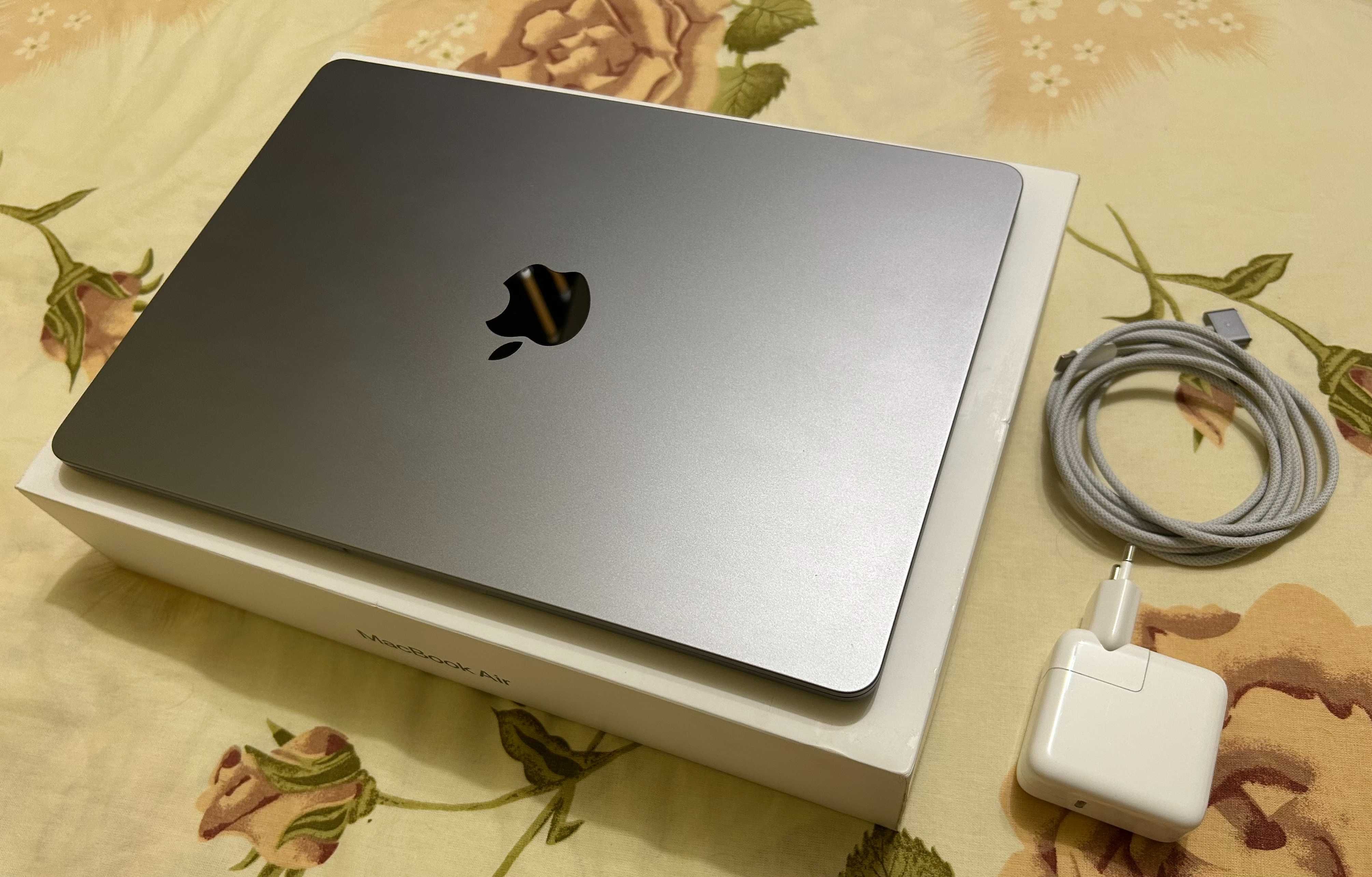 Apple Macbook Air 13", M3 8GB/256GB