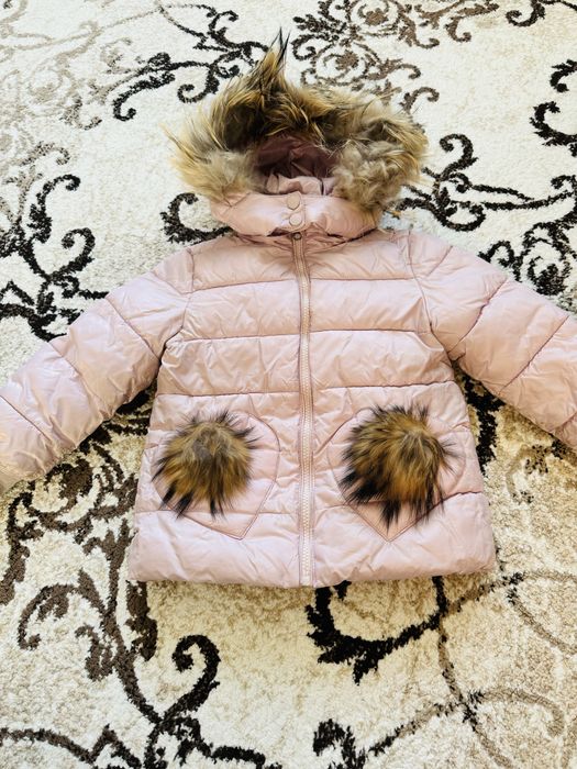 Продам детские куртки для девочки на 1-3 года.