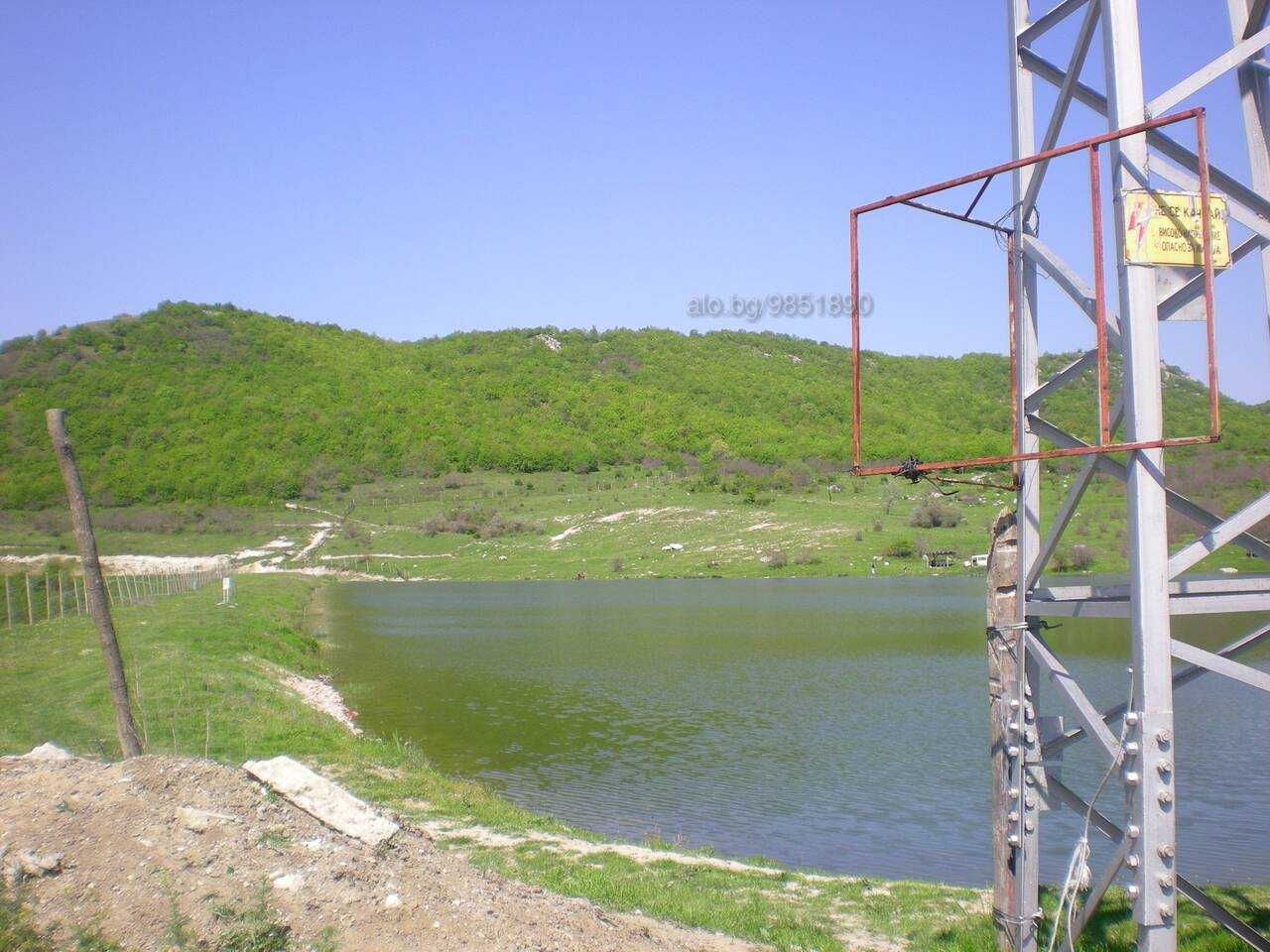 Продавам парцел 7 декара в землището на село Оброчище