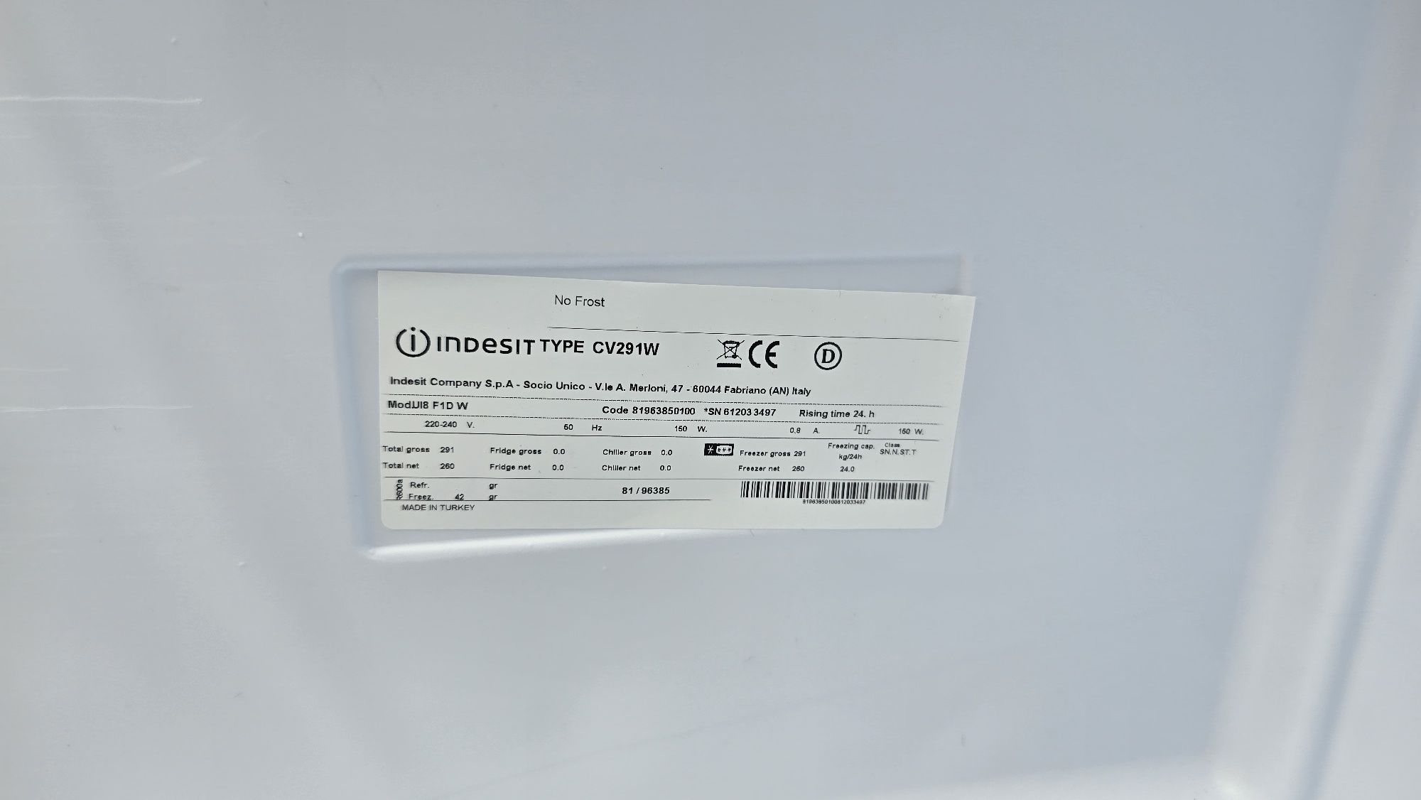 Фризер Indesit 186см