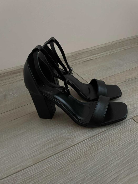 Дамски    сандали