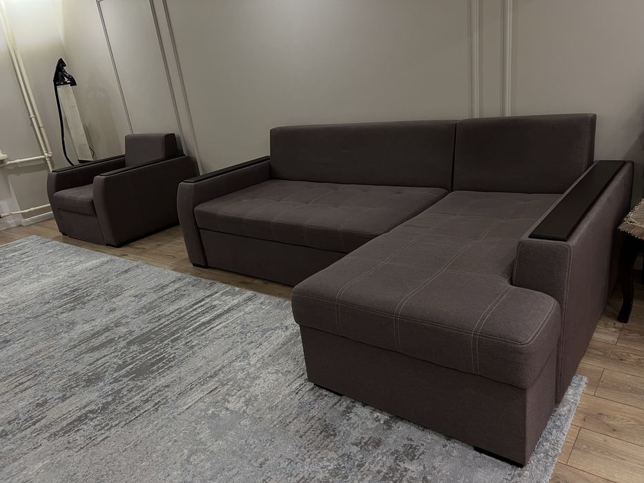 Продам диван с креслой и подушкой