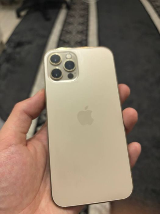 Обменяю Iphone 12 pro
