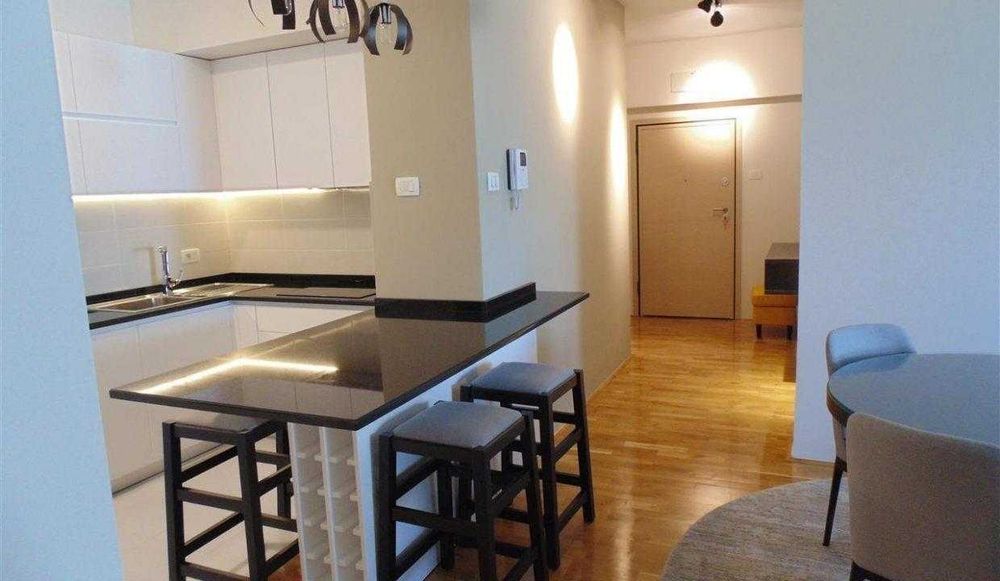 Дава се под наем Тристаен апартамент в Пловдив, Беломорски - 85 кв.м за 387.6 € - Снимка #2