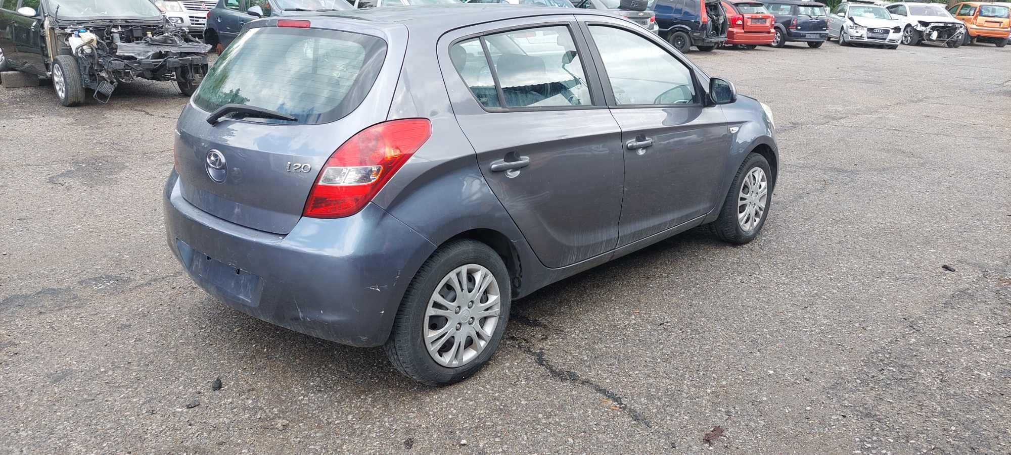 Hyundai i20 1,3 i, Хюндай И20 на части! 
Май 2010