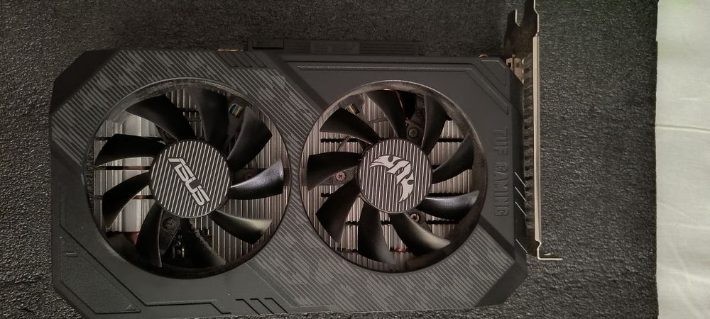 procesor RYZEN 5 1600X AM4 + cooler wraith si placa video 1660gtx ASUS