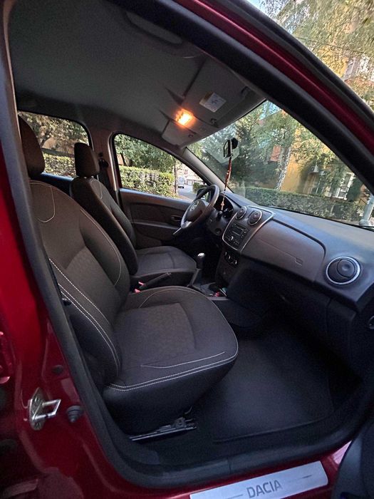Dacia Sandero Hatchback 2013