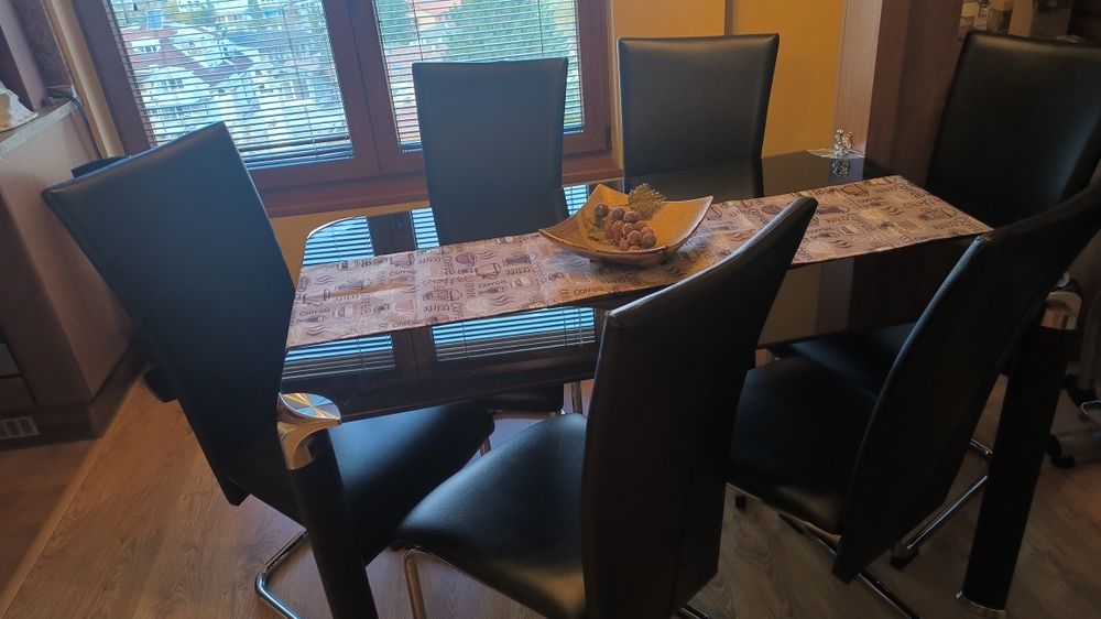 Маса със столове - комплект