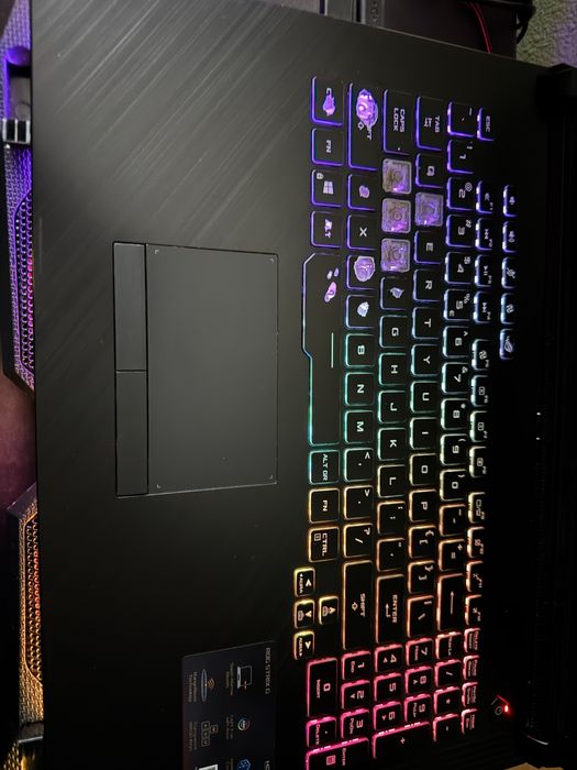 Laptop Gaming ASUS ROG STRIX / Schimb cu pc + dif din partea mea