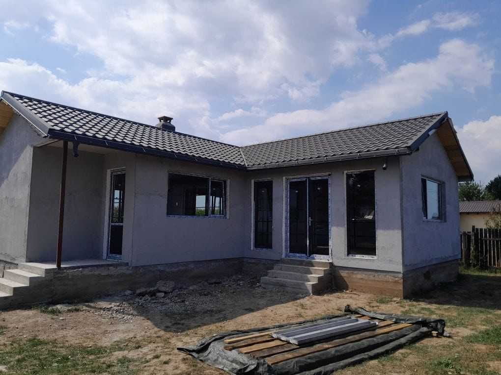 Case pe structura metalica