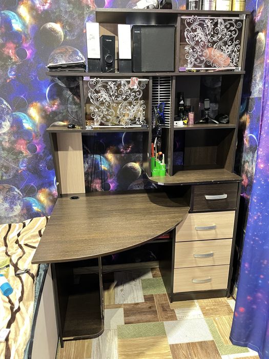 Стол компьютерный