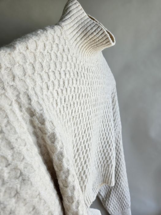 Pulover Zara - spate gol