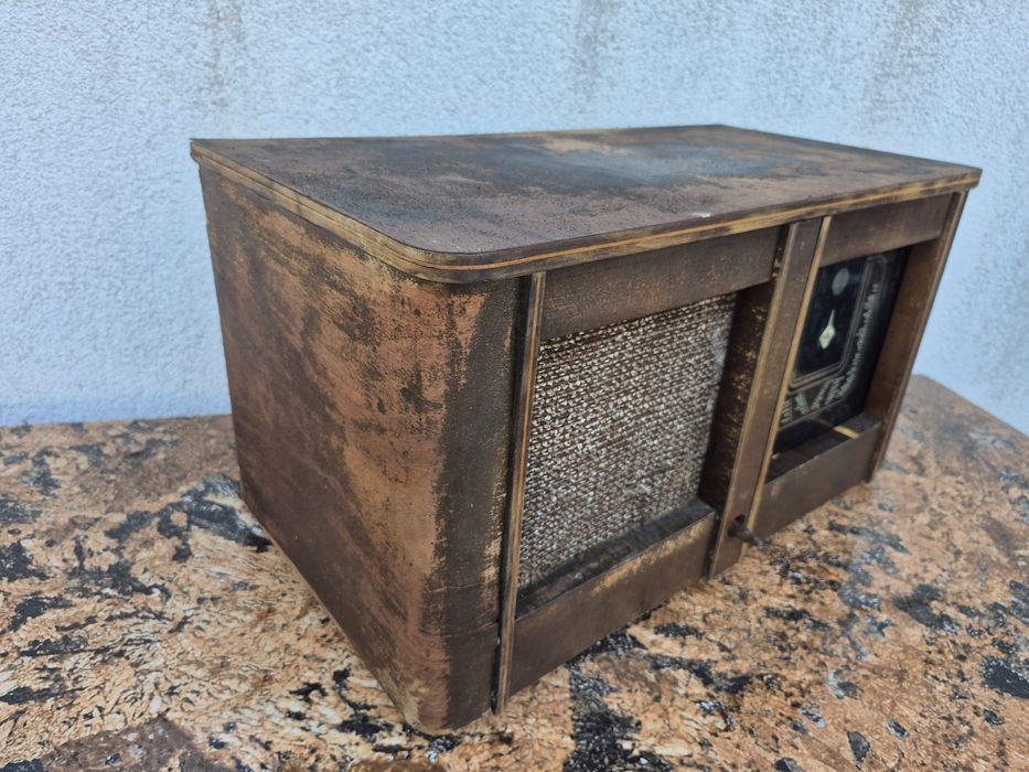 Radio cu lampi Ideal S6640 made in Cehoslovacia fabricat in 1940