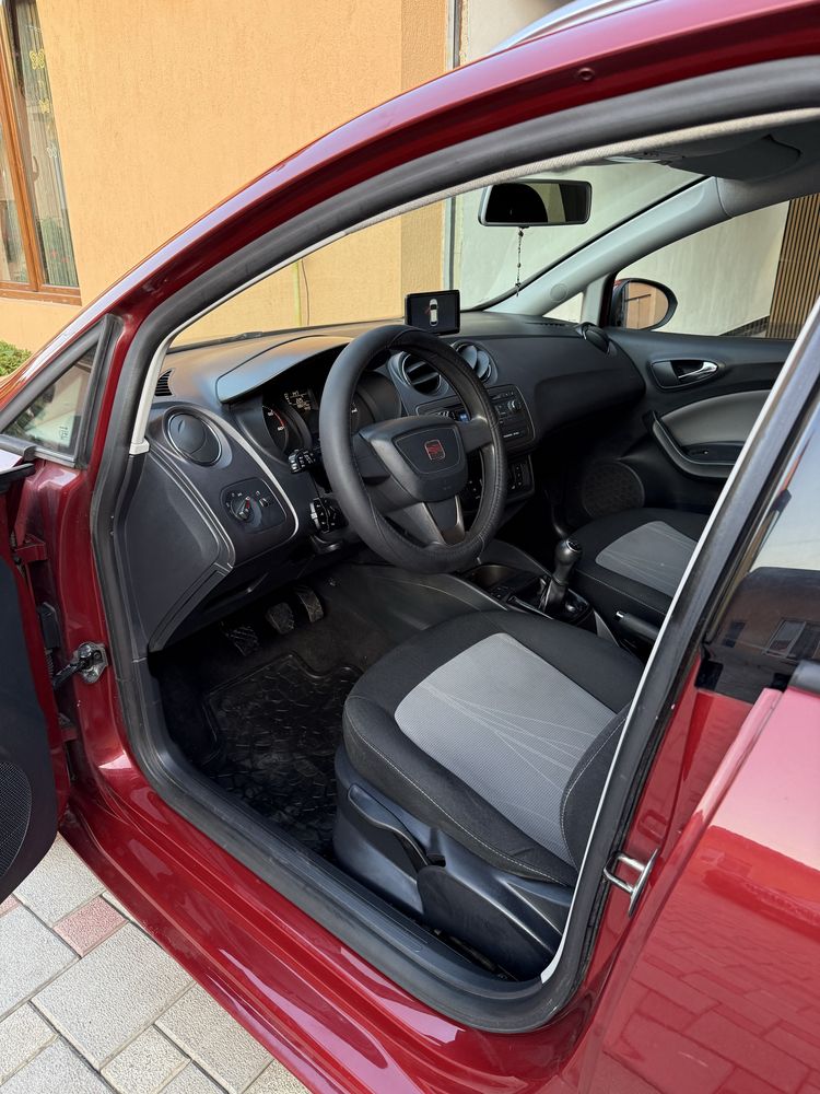 Seat Ibiza FR 1,6 TDI 105 cp an 2013 182000 km Navi,Xenon,Climatronic
