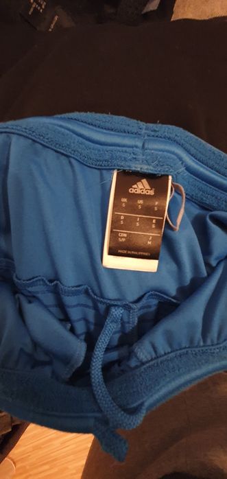 Vand sort/ pantalon scurt adidas