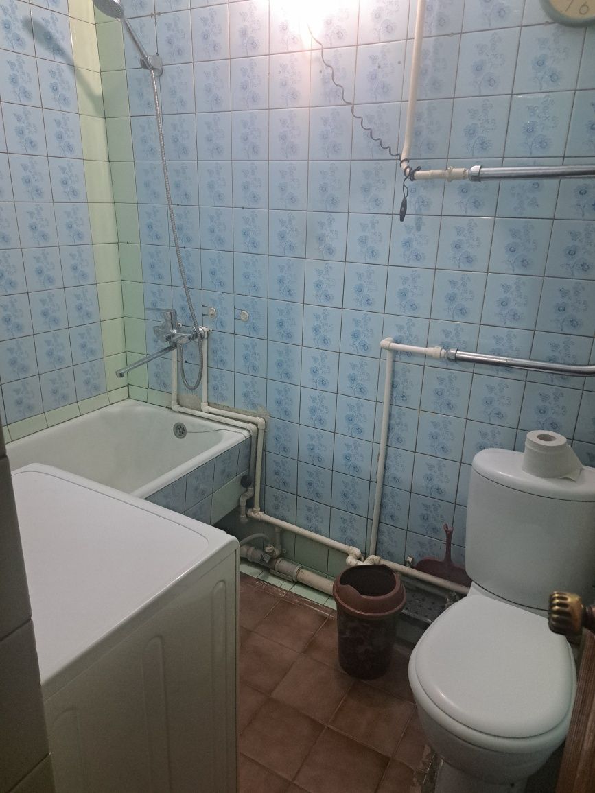 Продаётся квартира возле метро М.Горький. 4/2/5.