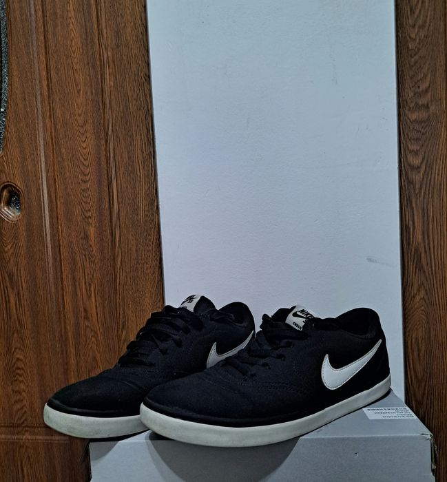 Pantofi nike SB marimea 43