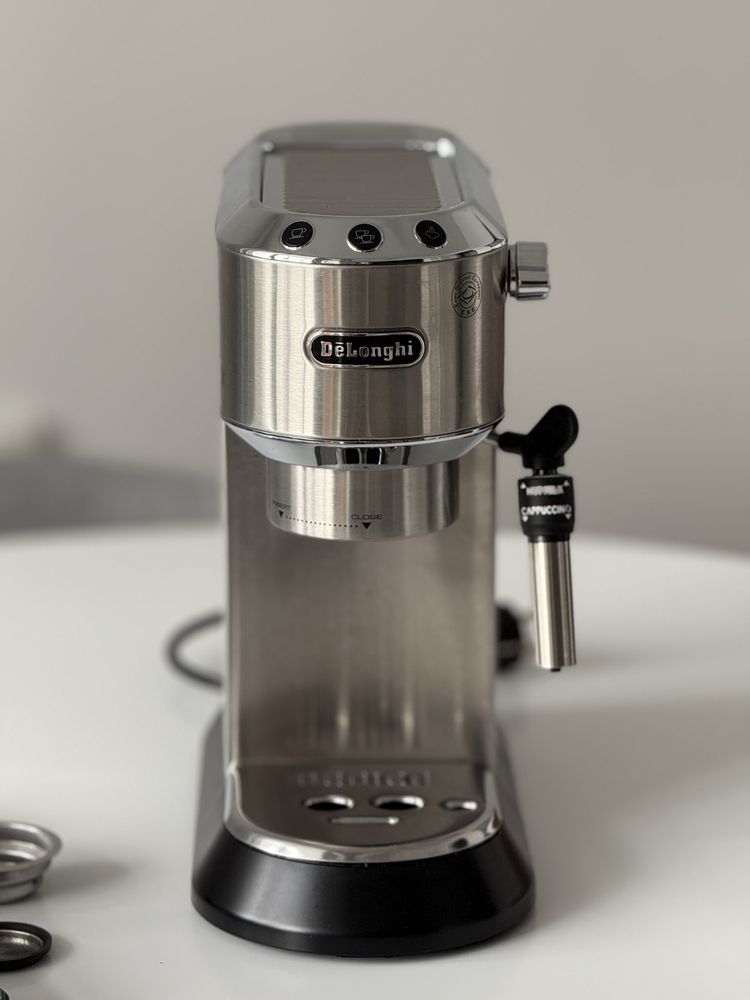 Кафе машина Delonghi