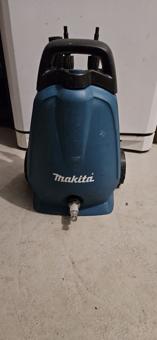 Aparat de spălat cu presiune  Makita