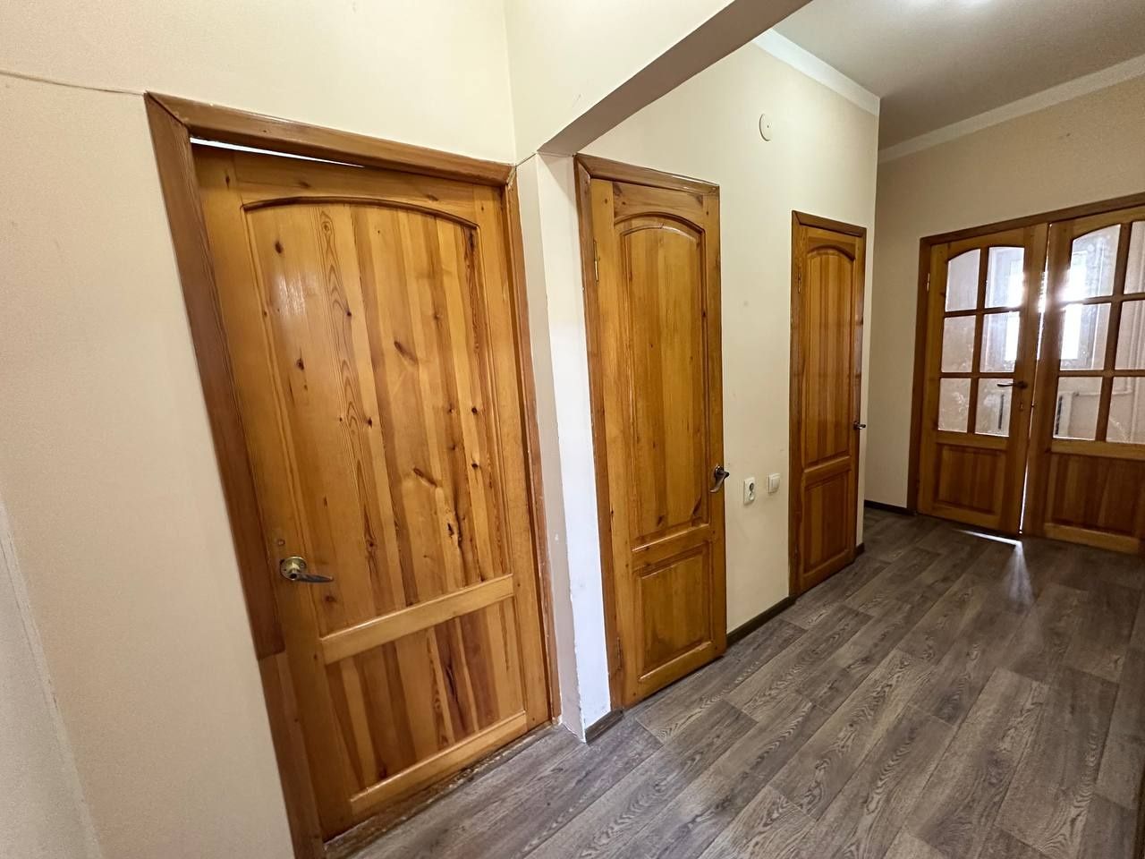 Срочно продажа 2 х комн на  карасу4