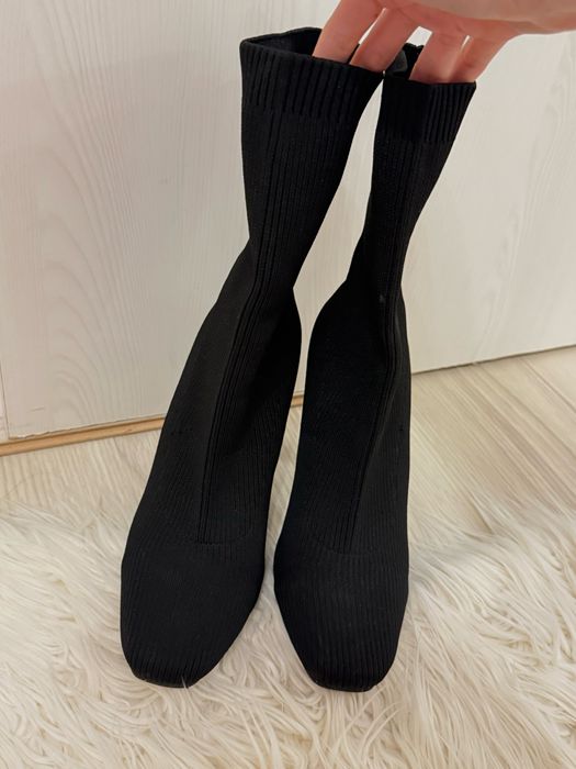 Черни зимни боти