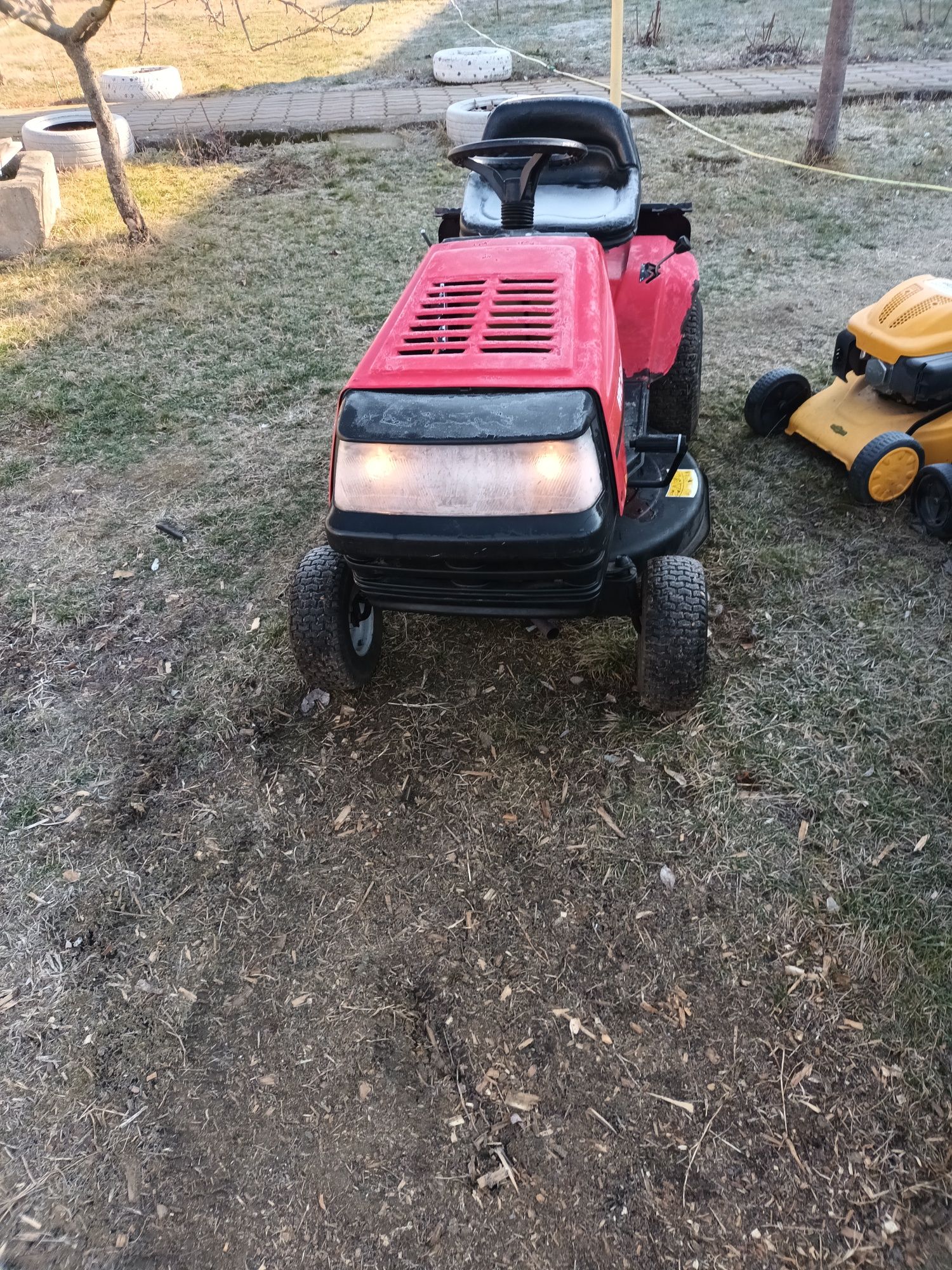 Tractoras de tuns gazon