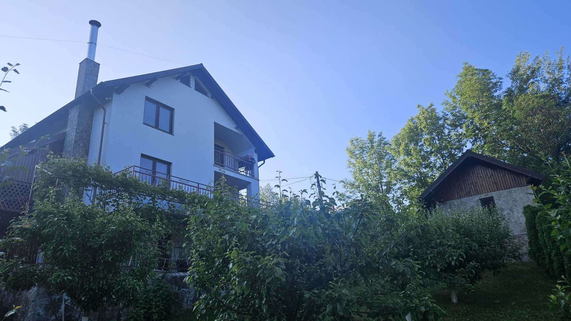 Vila de vanzare (D+P+1) , Valea Doftanei, Jud. Prahova