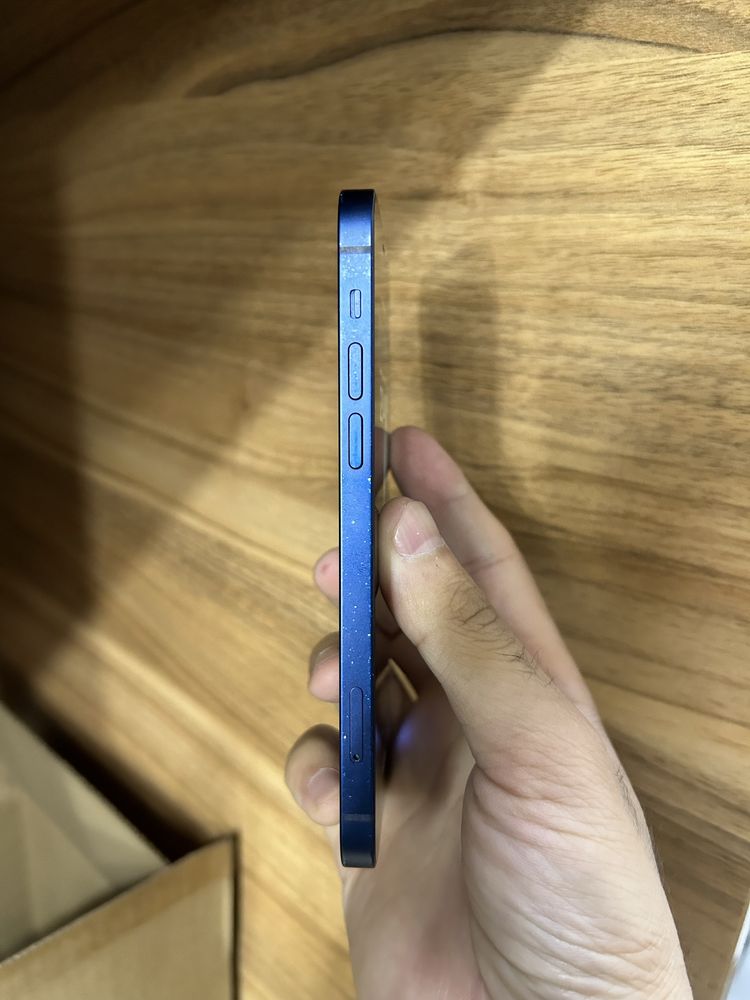 Iphone 12 naxtga va nasiyaga beriladi