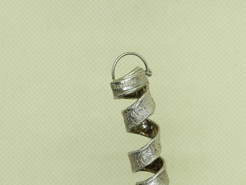 Pandantiv din argint „Iluminada Mendes” – spirală modernistă