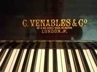 C. Venables i Co England пиано