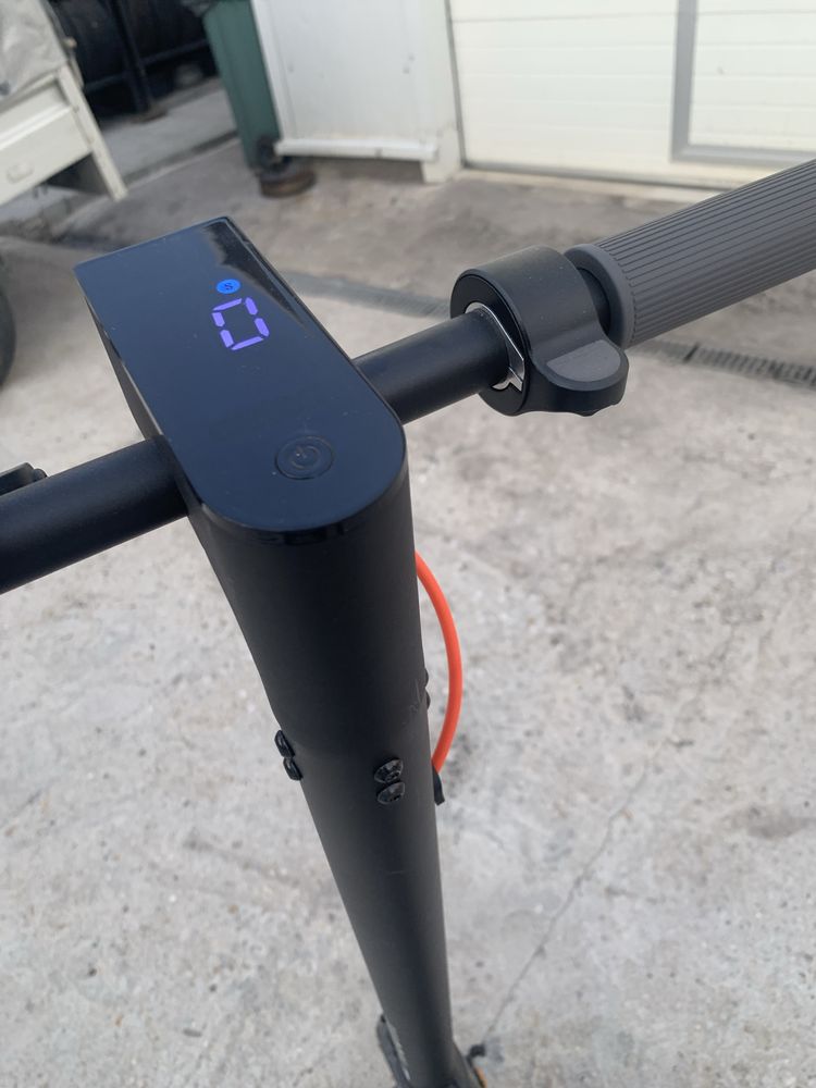Trotineta xiaomi(folosita 2luni)