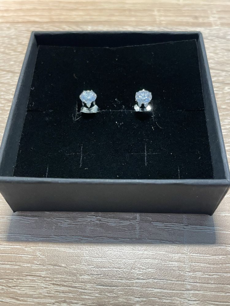 Сребърни обеци тип диаманти Stud Earrings