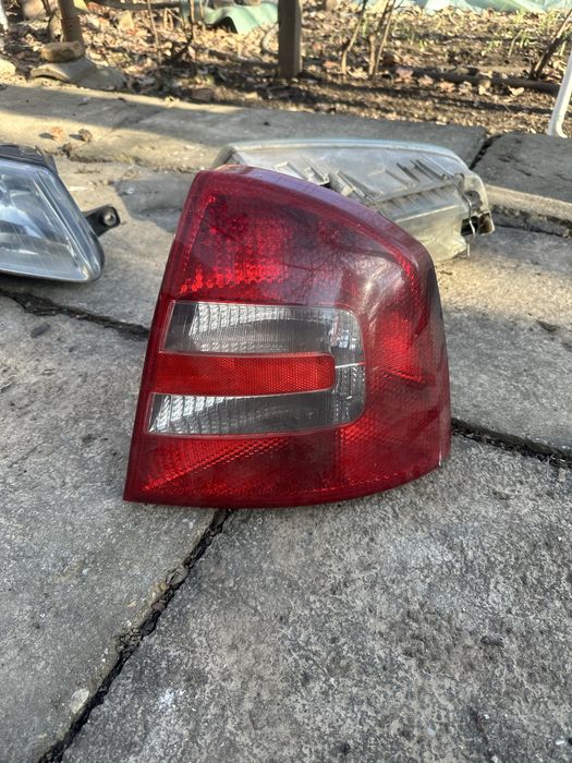 Far stanga Passat B6 , tripla stop Octavia 2 , far dreapta Ocvavia 2