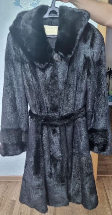 Продам норковую шубу